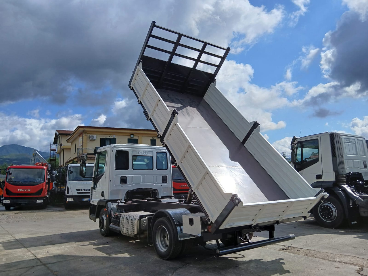 Самосвал IVECO EUROCARGO 75-210: фото 35