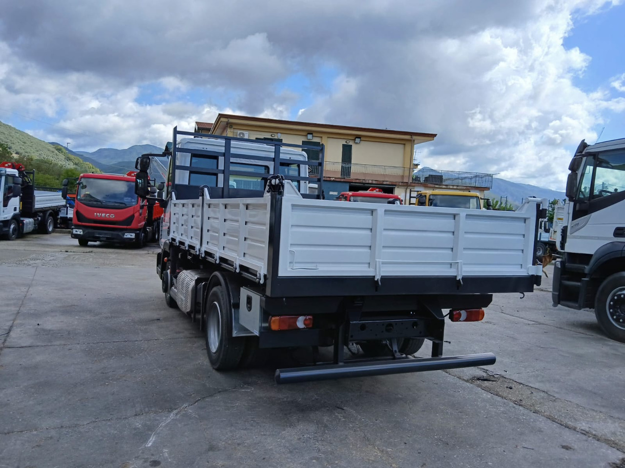 Самосвал IVECO EUROCARGO 75-210: фото 18