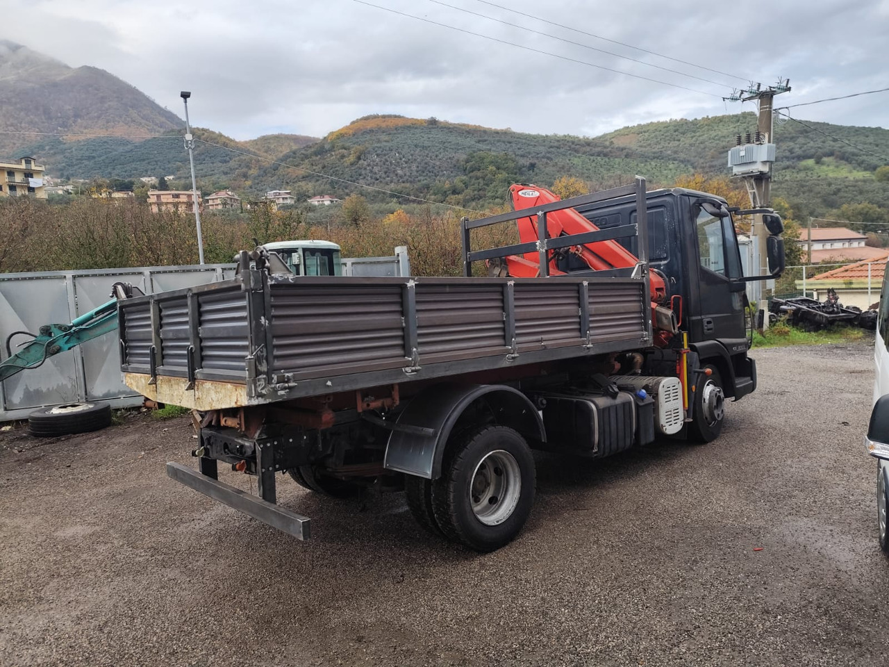 IVECO EUROCARGO 80E18 - Автоманипулятор, Самосвал: фото 2 IVECO EUROCARGO 80E18 - Автоманипулятор, Самосвал: фото 2