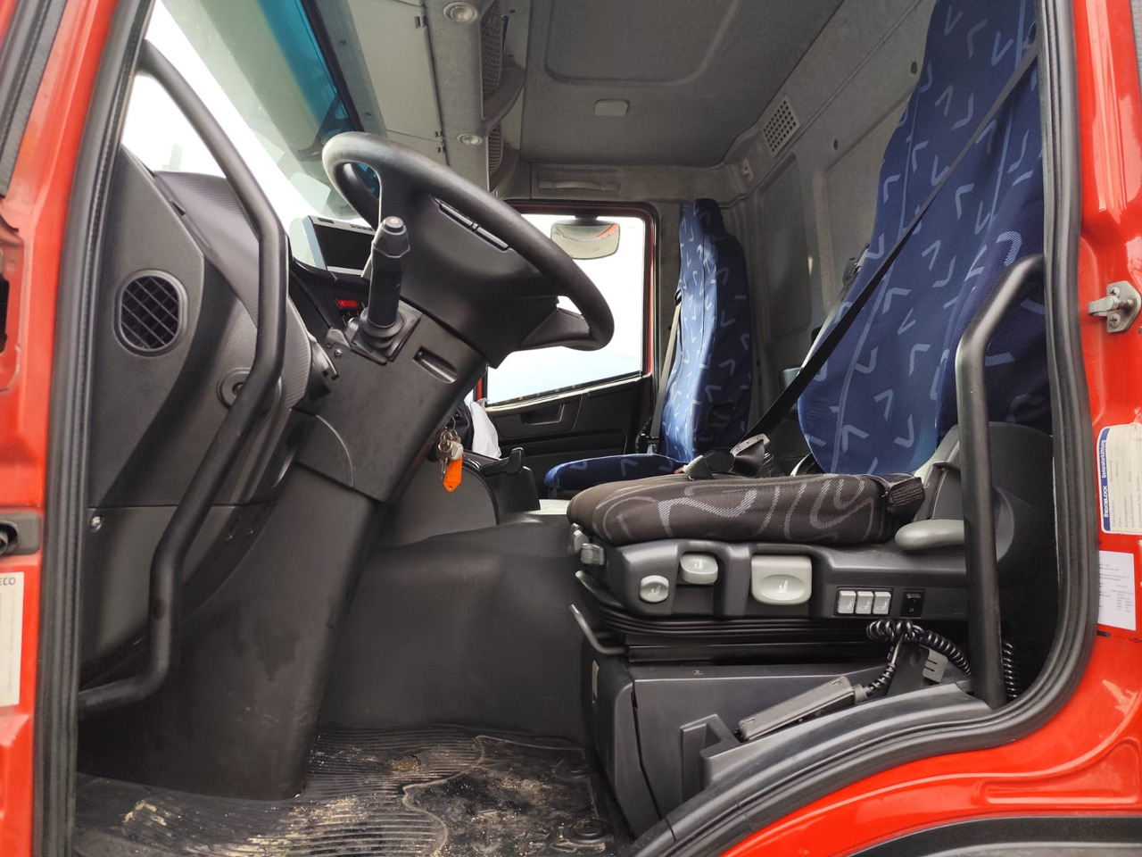 IVECO STRALIS 190S31 - Крюковой мультилифт: фото 3 IVECO STRALIS 190S31 - Крюковой мультилифт: фото 3