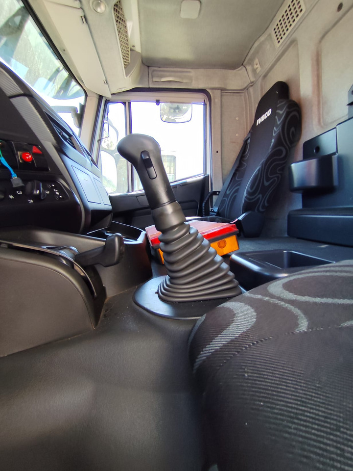 IVECO STRALIS AD 260S31 - Грузовик-шасси: фото 5 IVECO STRALIS AD 260S31 - Грузовик-шасси: фото 5