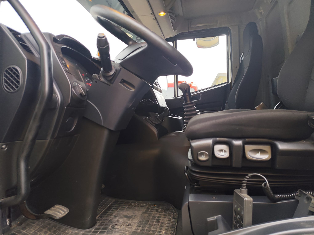 IVECO STRALIS AD 260S31 XP в лизинг IVECO STRALIS AD 260S31 XP: фото 12