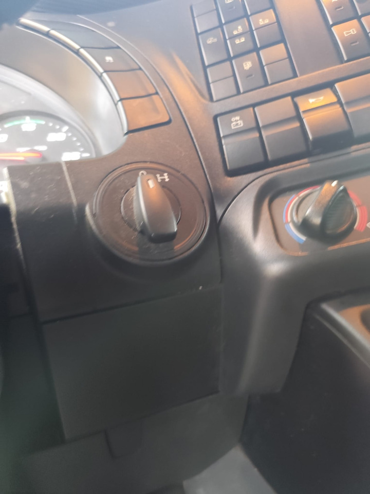 IVECO STRALIS AD 260S31 XP в лизинг IVECO STRALIS AD 260S31 XP: фото 8