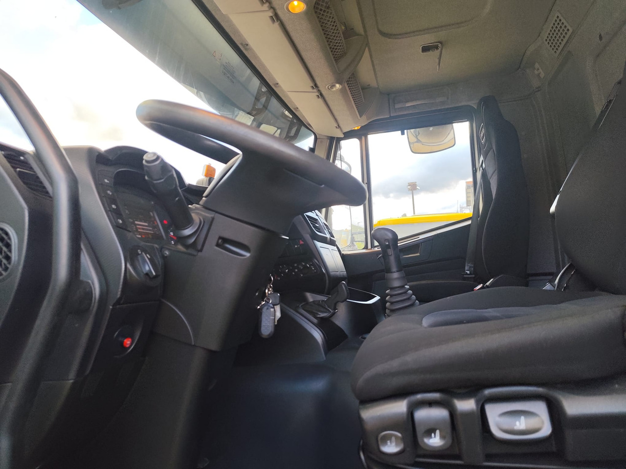 Самосвал, Автоманипулятор IVECO STRALIS AD 260S31 Y/P: фото 13