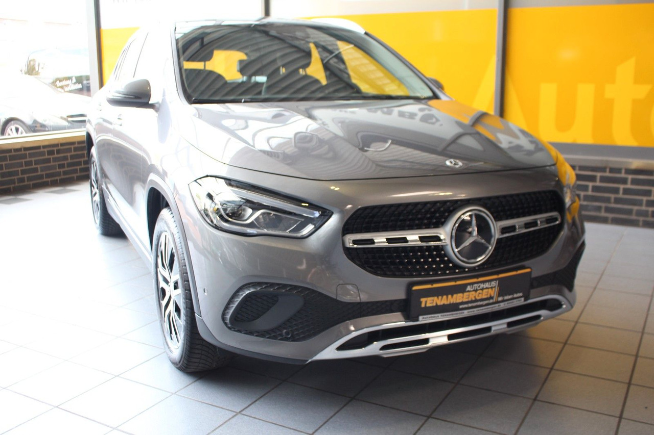 Mercedes-Benz GLA 180 Progressive Navi LED Kamera - Внедорожник: фото 2 Mercedes-Benz GLA 180 Progressive Navi LED Kamera - Внедорожник: фото 2