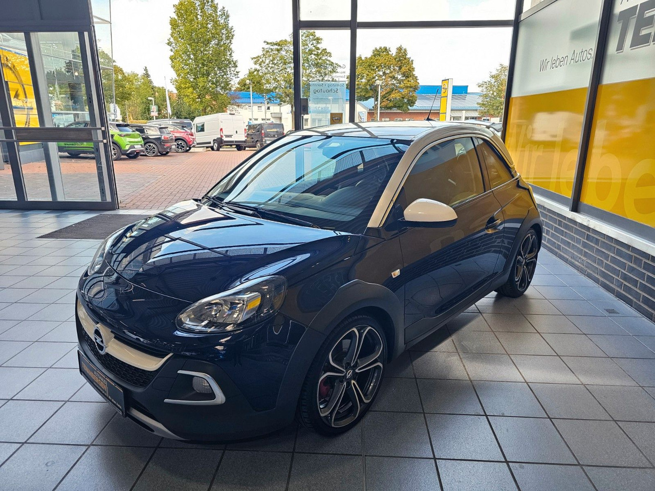 Opel Adam Rocks S Recaro Leder Infinity 18" - Легковой автомобиль: фото 2 Opel Adam Rocks S Recaro Leder Infinity 18" - Легковой автомобиль: фото 2