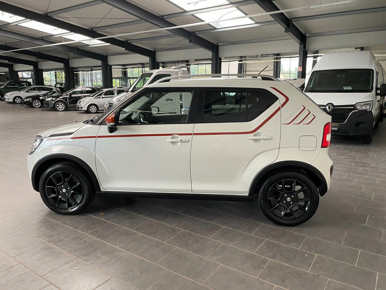 Suzuki Ignis 1,2 Intro Edtion+ - Легковой автомобиль: фото 5 Suzuki Ignis 1,2 Intro Edtion+ - Легковой автомобиль: фото 5