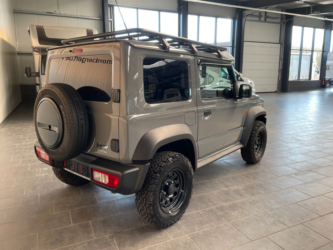 Suzuki Jimny Comfort AllGrip NFZ Dachgepäckträger - Внедорожник: фото 3 Suzuki Jimny Comfort AllGrip NFZ Dachgepäckträger - Внедорожник: фото 3