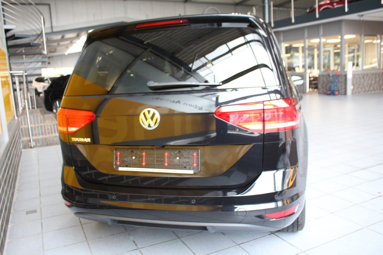Volkswagen Touran Comfortline BMT S/S Navi Kamera ACC - Пассажирский фургон: фото 4 Volkswagen Touran Comfortline BMT S/S Navi Kamera ACC - Пассажирский фургон: фото 4