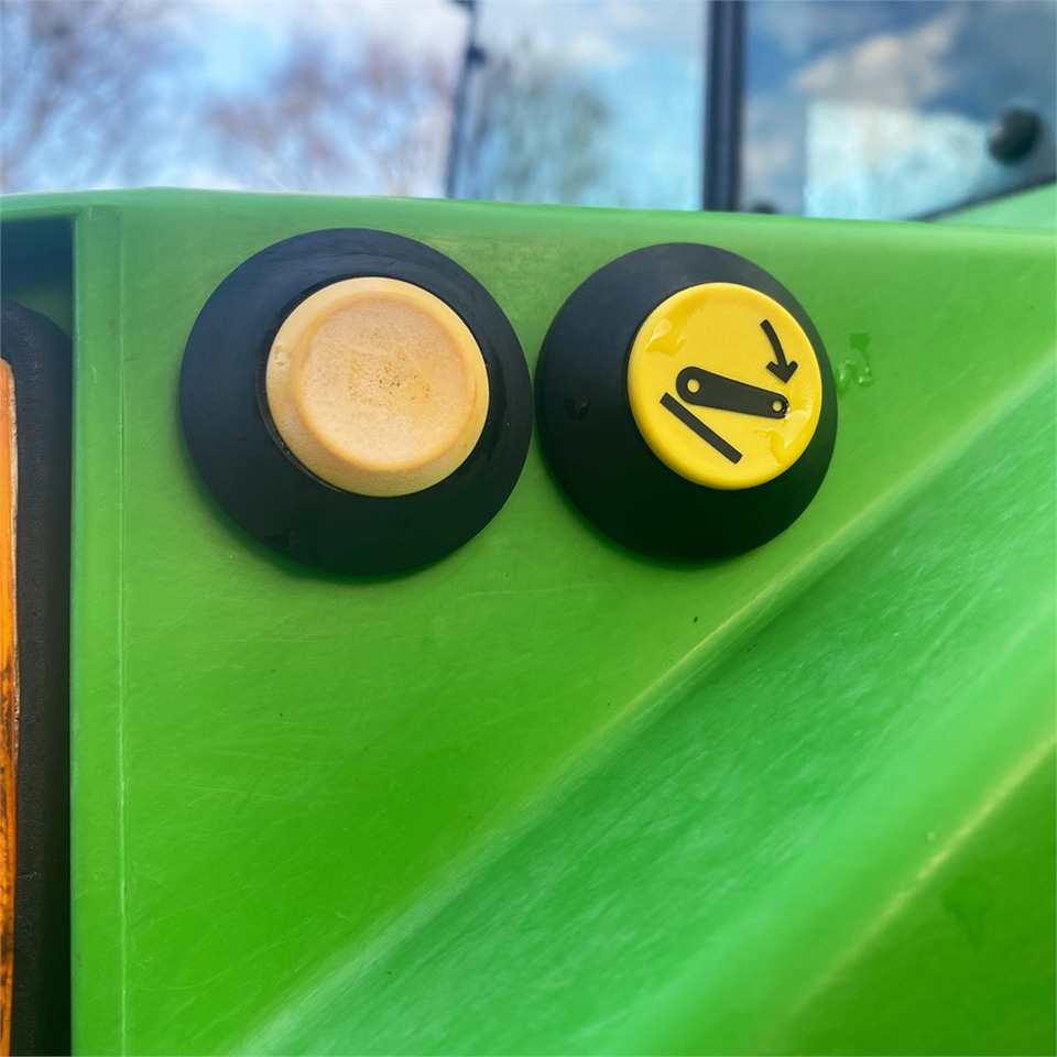 Deutz-Fahr DX 4.71 - Трактор: фото 5 Deutz-Fahr DX 4.71 - Трактор: фото 5