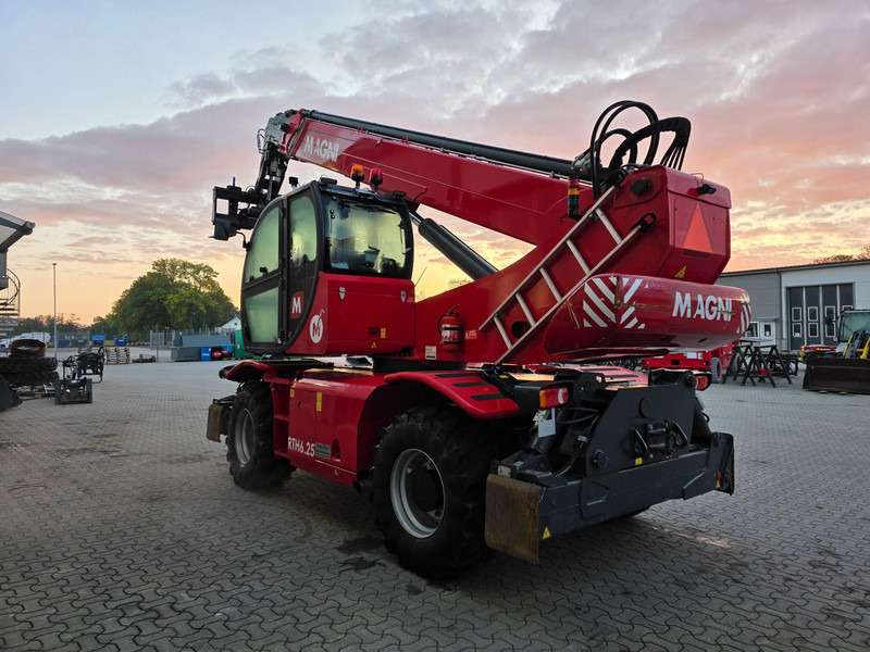 MAGNI RTH 6.25 - Телескопический погрузчик: фото 5 MAGNI RTH 6.25 - Телескопический погрузчик: фото 5