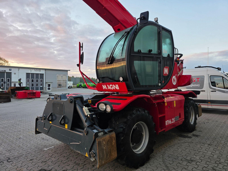 MAGNI RTH 6.25 - Телескопический погрузчик: фото 3 MAGNI RTH 6.25 - Телескопический погрузчик: фото 3