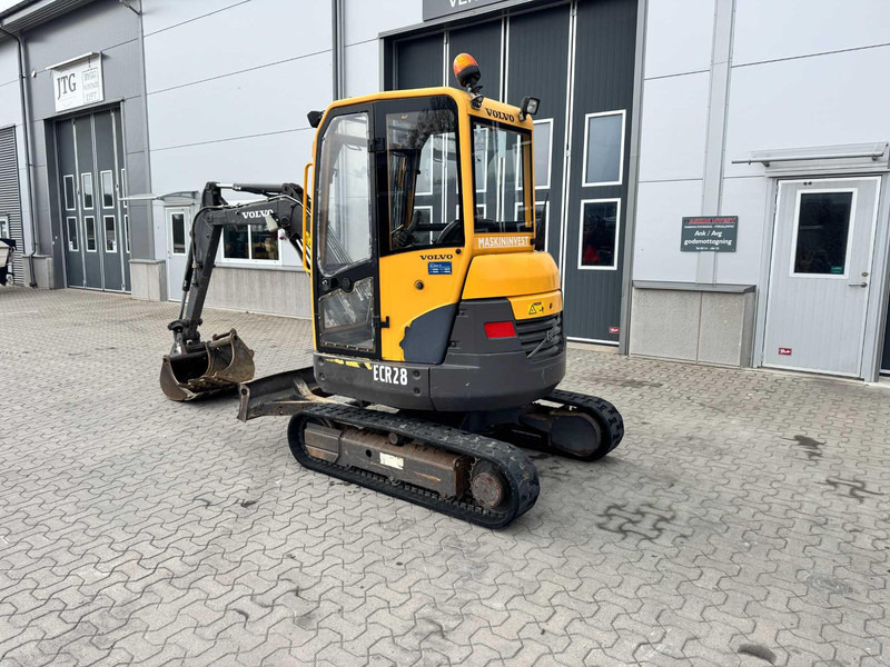 Volvo ECR28 - Мини-экскаватор: фото 3 Volvo ECR28 - Мини-экскаватор: фото 3