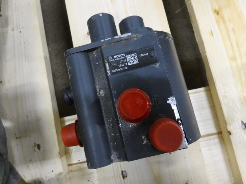 Bosch Actros MP4 - Насос гидроусилителя: фото 1 Bosch Actros MP4 - Насос гидроусилителя: фото 1