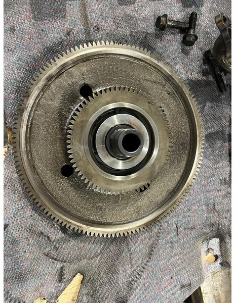 Scania 1905699 - Распределительный вал: фото 4 Scania 1905699 - Распределительный вал: фото 4