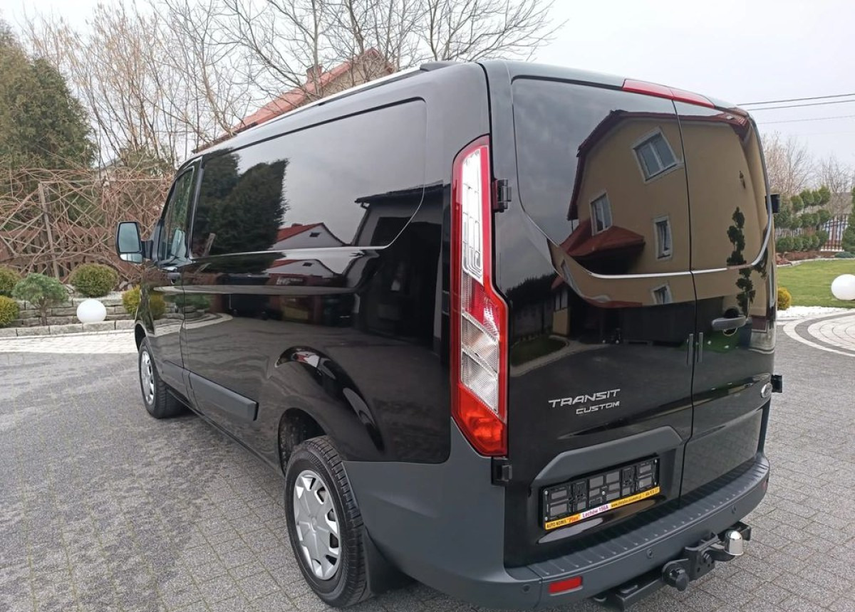 Ford Custon 2.0 130ps. z Niemiec Serwisowany w ASO Stan jak Nowy - Цельнометаллический фургон: фото 5 Ford Custon 2.0 130ps. z Niemiec Serwisowany w ASO Stan jak Nowy - Цельнометаллический фургон: фото 5