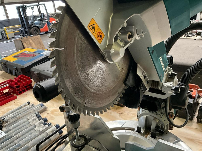 Makita LS1219L - Металлообрабатывающий станок: фото 3 Makita LS1219L - Металлообрабатывающий станок: фото 3