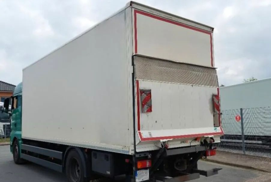 MAN TGX 18.420/ KONTENER 7,2m - Грузовик с закрытым кузовом: фото 4 MAN TGX 18.420/ KONTENER 7,2m - Грузовик с закрытым кузовом: фото 4