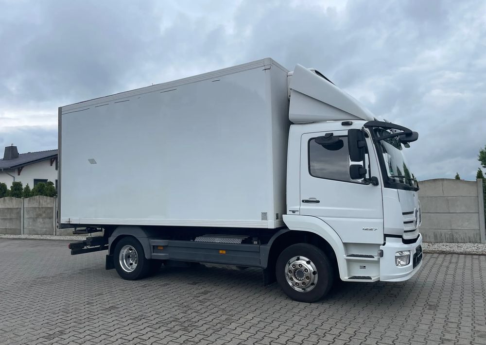 Mercedes-Benz ATEGO 1227 CHŁODNIA HAKOWA / HAKÓWKA - Рефрижератор: фото 4 Mercedes-Benz ATEGO 1227 CHŁODNIA HAKOWA / HAKÓWKA - Рефрижератор: фото 4