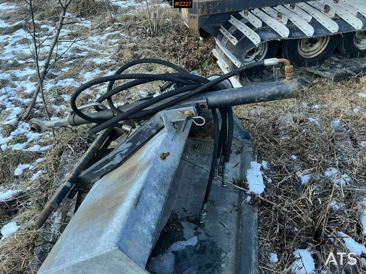 Разбрасыватель песка/ Соли Fjaras sand spreader 250L: фото 15