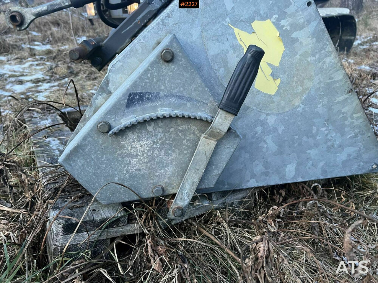 Разбрасыватель песка/ Соли Fjaras sand spreader 250L: фото 6