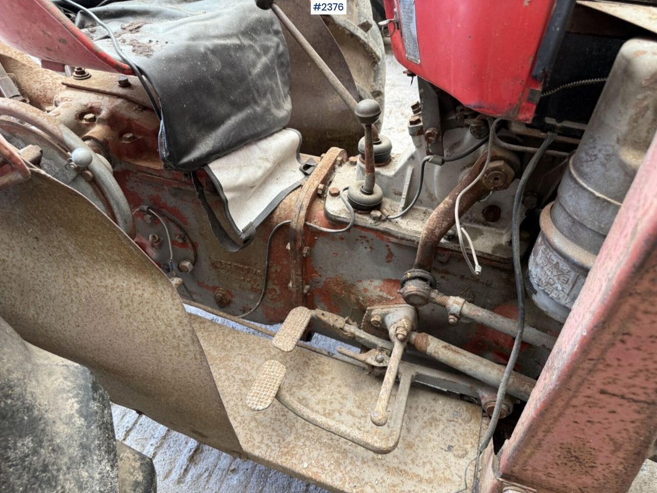 Трактор Massey Ferguson Special 35X: фото 13