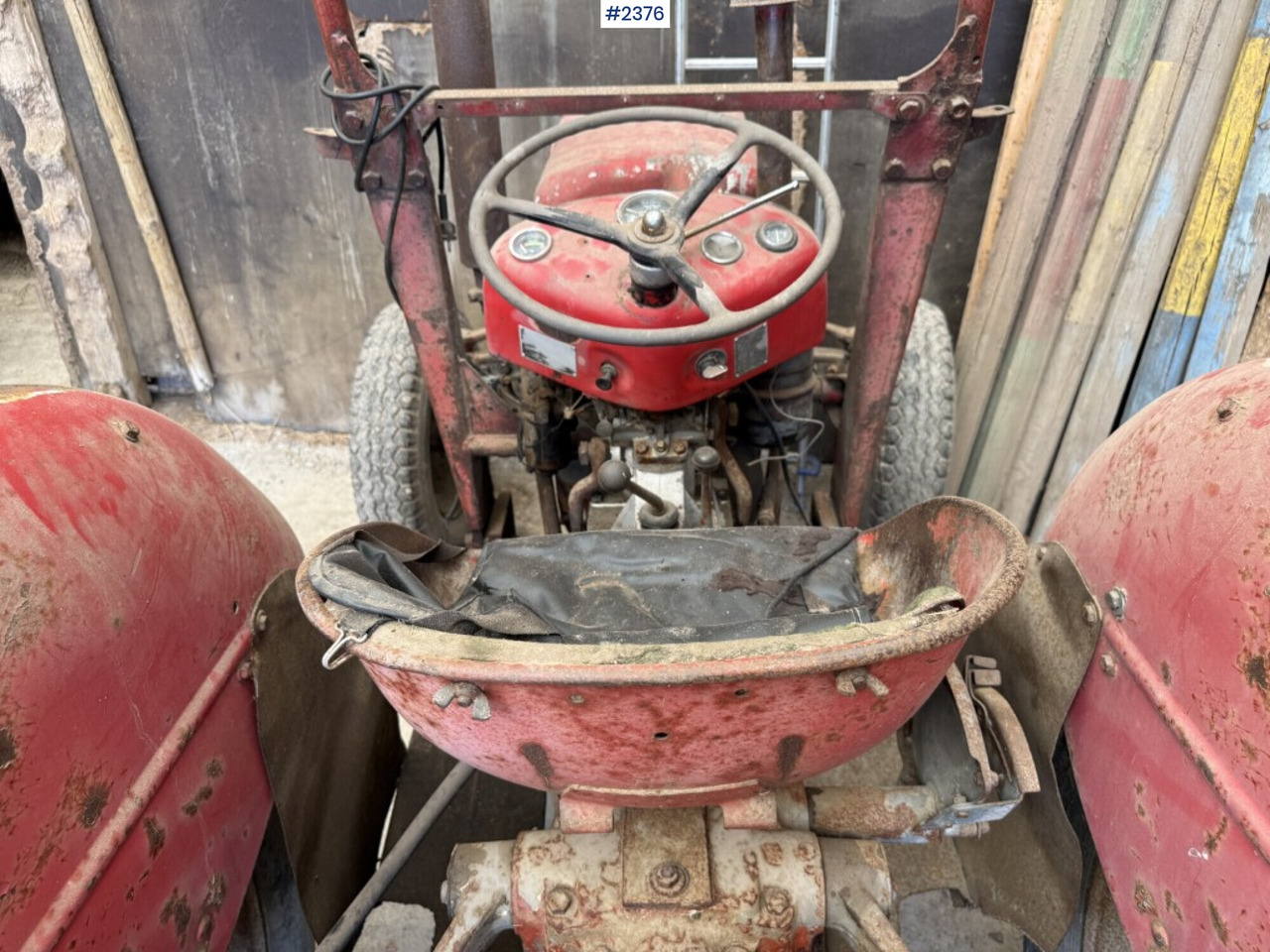 Трактор Massey Ferguson Special 35X: фото 8