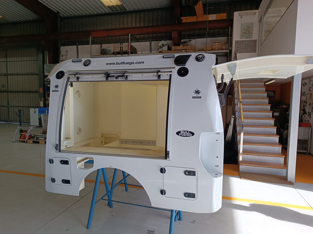 Ford Ranger Pick-up super cab - Сменный кузов - фургон: фото 3 Ford Ranger Pick-up super cab - Сменный кузов - фургон: фото 3