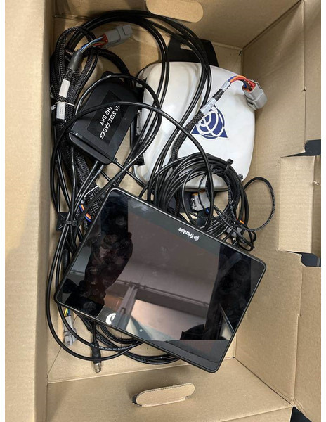 Trimble GFX 1060 GPS SET ACTIEPRIJS - Система навигации для Сельскохозяйственной техники: фото 1 Trimble GFX 1060 GPS SET ACTIEPRIJS - Система навигации для Сельскохозяйственной техники: фото 1