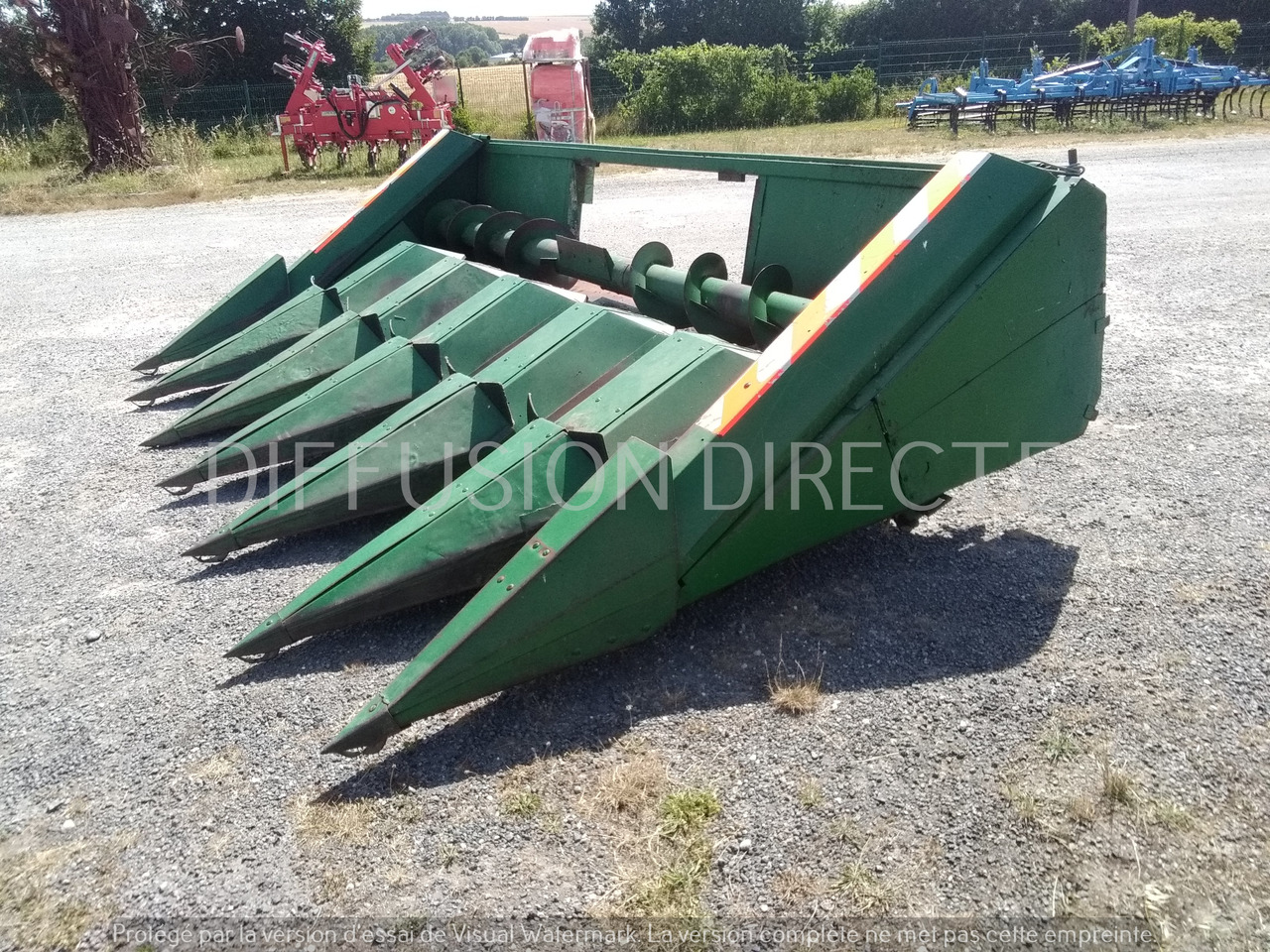 JOHN DEERE CUEILLEUR POUR MOISSONNEUSE 646 - Жатка кукурузная: фото 2 JOHN DEERE CUEILLEUR POUR MOISSONNEUSE 646 - Жатка кукурузная: фото 2