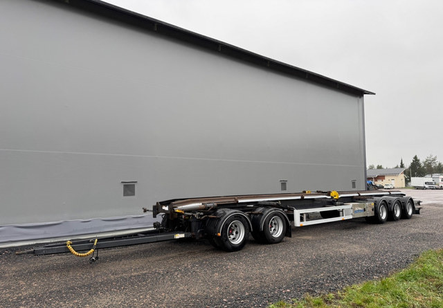 NTMVaihtolavaperävaunu - Прицеп мультилифт/ Бункеровоз: фото 1 NTMVaihtolavaperävaunu - Прицеп мультилифт/ Бункеровоз: фото 1