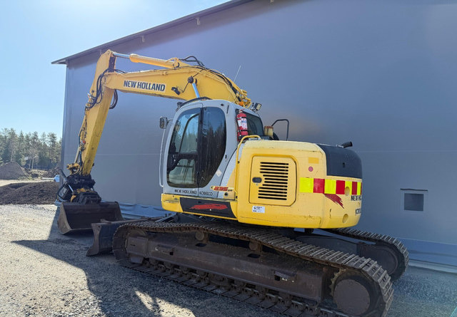 New HollandE235SR - Гусеничный экскаватор: фото 3 New HollandE235SR - Гусеничный экскаватор: фото 3