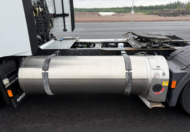 Тягач Iveco S-Way 460 4x2 LNG / LBG: фото 10