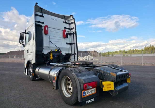 IvecoS-Way 460 4x2 LNG / LBG - Тягач: фото 3 IvecoS-Way 460 4x2 LNG / LBG - Тягач: фото 3