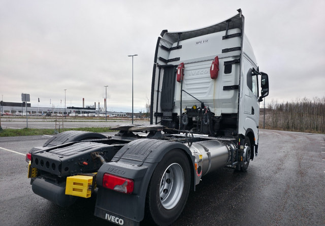 IvecoS-Way 460 4x2 LNG / LBG - Тягач: фото 4 IvecoS-Way 460 4x2 LNG / LBG - Тягач: фото 4