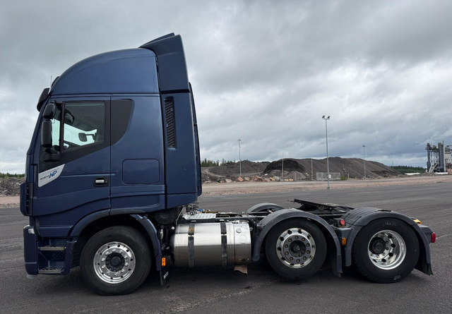 IvecoStralis 460 LNG / LBG - Тягач: фото 2 IvecoStralis 460 LNG / LBG - Тягач: фото 2