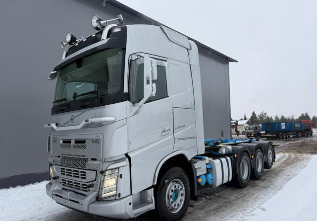 VolvoFh13 540 - Крюковой мультилифт: фото 1 VolvoFh13 540 - Крюковой мультилифт: фото 1