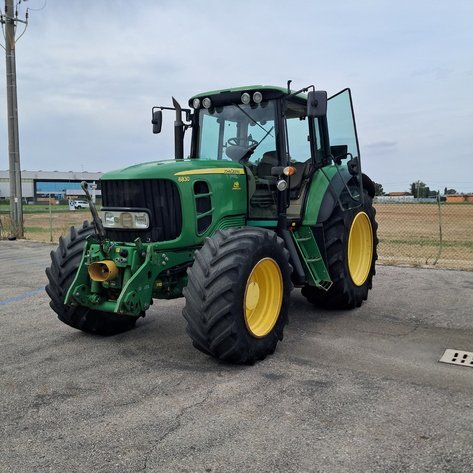 JOHN DEERE 6830 Premium - Трактор: фото 1 JOHN DEERE 6830 Premium - Трактор: фото 1