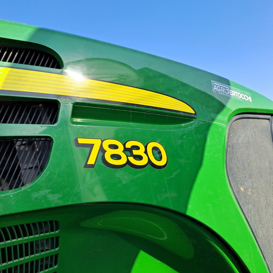 JOHN DEERE 7830 - Трактор: фото 4 JOHN DEERE 7830 - Трактор: фото 4