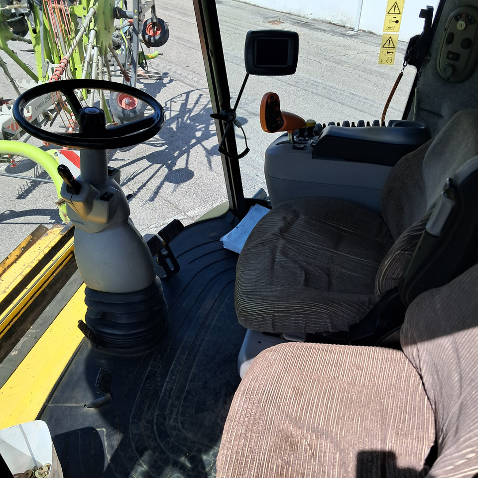 Зерноуборочный комбайн NEW HOLLAND CX880: фото 8 Зерноуборочный комбайн NEW HOLLAND CX880: фото 8