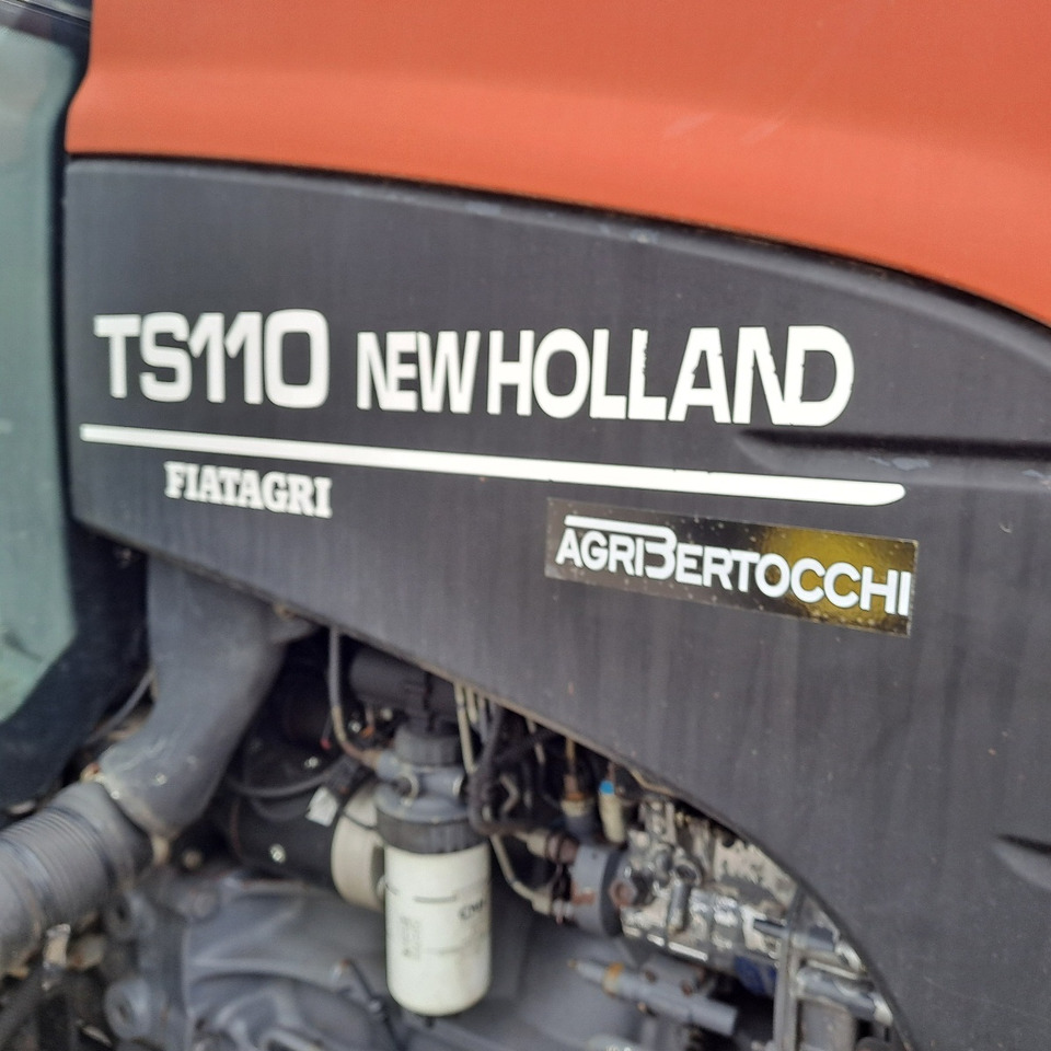 NEW HOLLAND FIATAGRI TS 110 - Трактор: фото 4 NEW HOLLAND FIATAGRI TS 110 - Трактор: фото 4