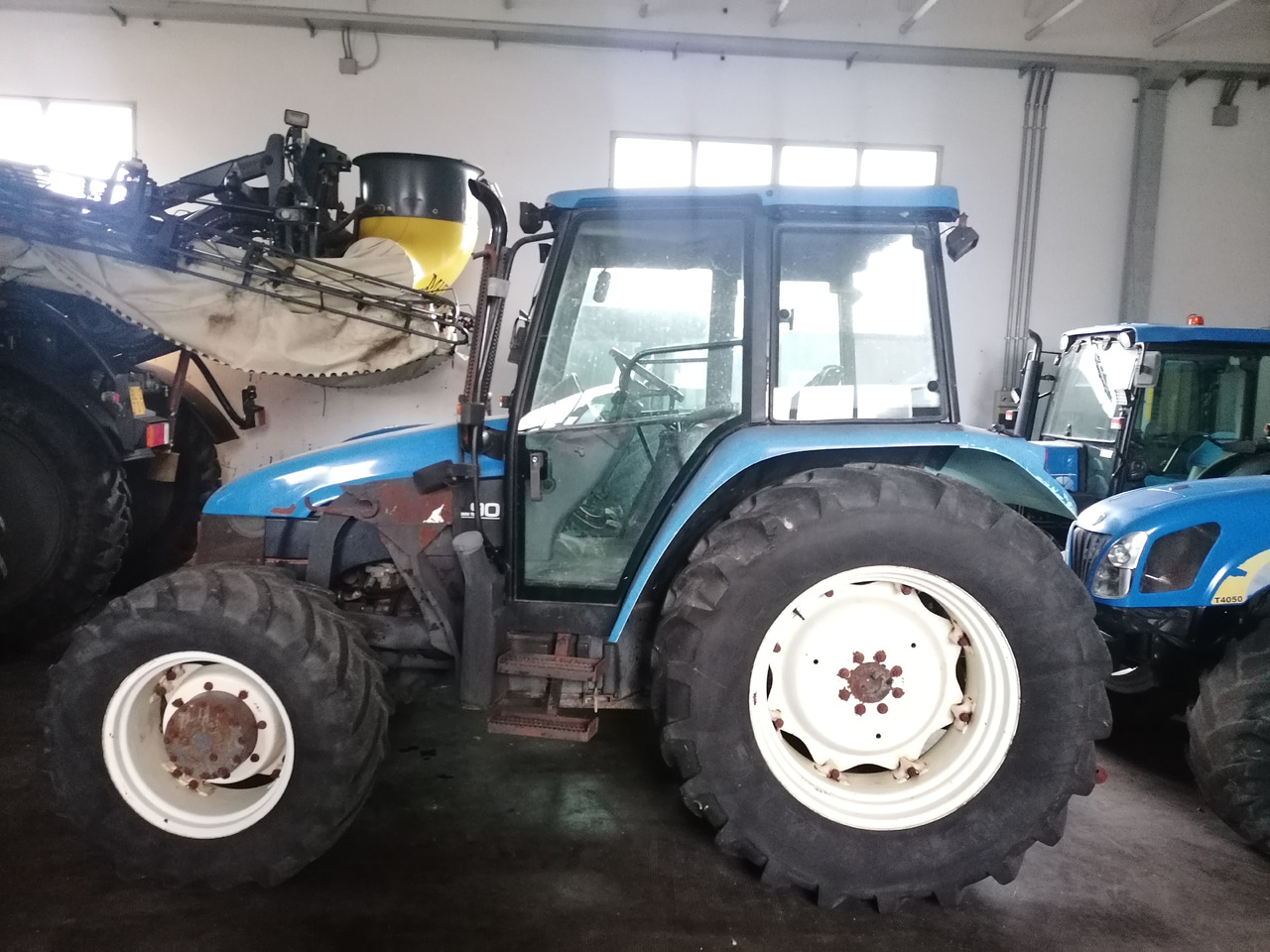NEW HOLLAND TL 90 - Трактор: фото 4 NEW HOLLAND TL 90 - Трактор: фото 4