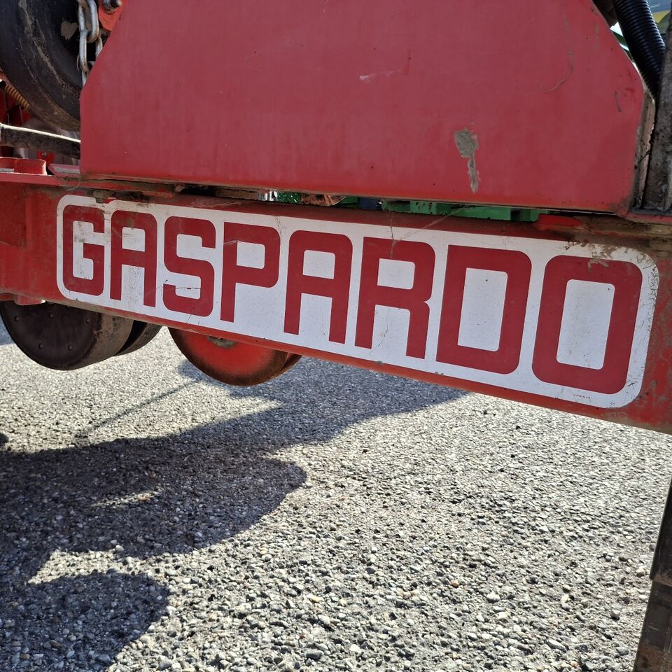 SEMINATRICE GASPARDO RENATA 8 ROWS - Сеялка точного высева: фото 2 SEMINATRICE GASPARDO RENATA 8 ROWS - Сеялка точного высева: фото 2