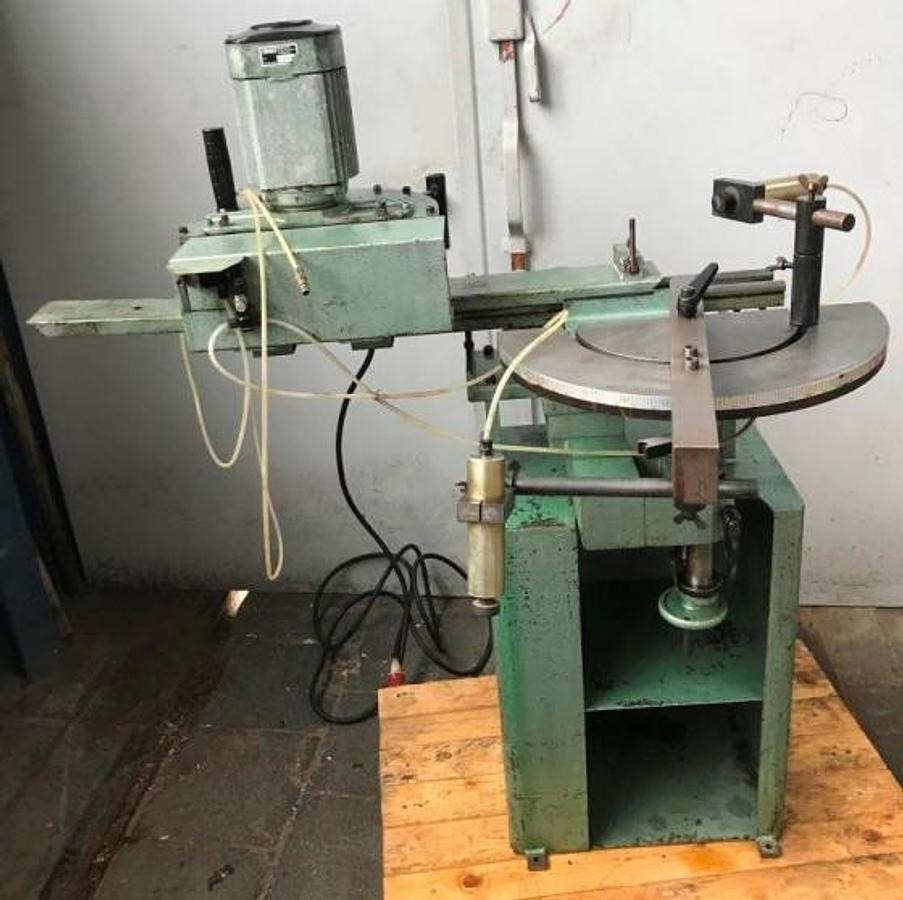 Ausklinkfräse GRAULE - Станок: фото 1 Ausklinkfräse GRAULE - Станок: фото 1