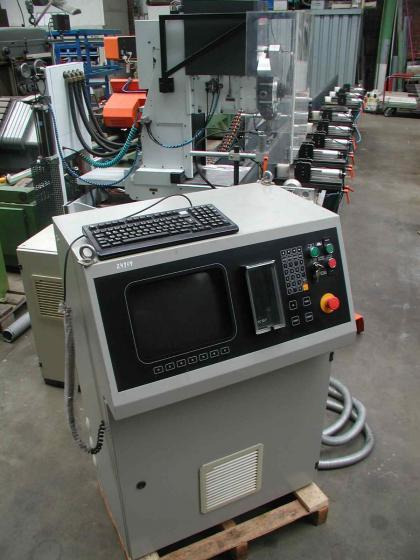 ELU Elumatec SBZ 130/01 - CNC-Bearbeitungszentren - vertikal - Металлообрабатывающий станок: фото 1 ELU Elumatec SBZ 130/01 - CNC-Bearbeitungszentren - vertikal - Металлообрабатывающий станок: фото 1