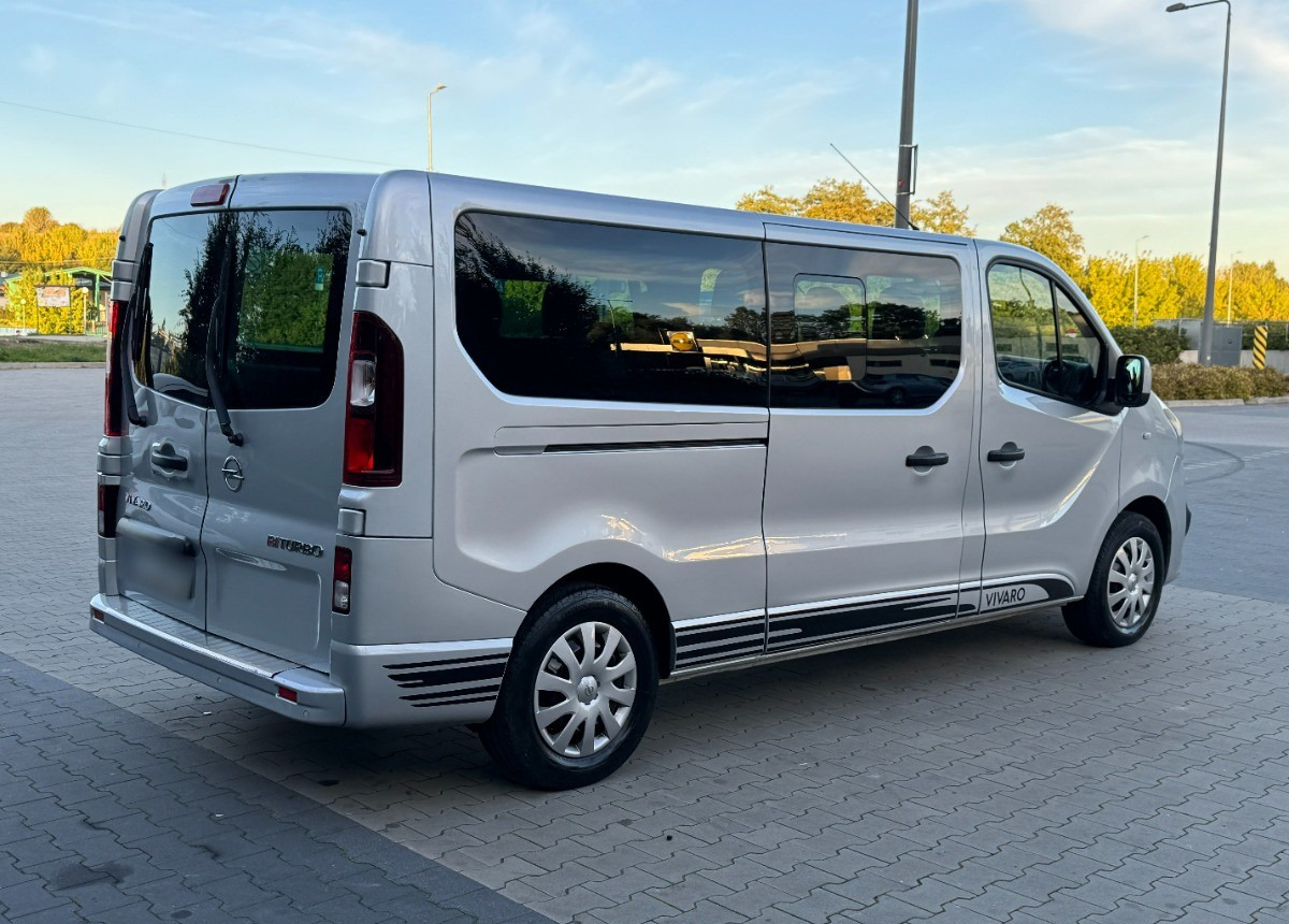 Opel Vivaro 1.6 DCI 145KM 9 osobowy Nawiewy góra dół DOINWESTOWANY Super stan - Универсал: фото 4 Opel Vivaro 1.6 DCI 145KM 9 osobowy Nawiewy góra dół DOINWESTOWANY Super stan - Универсал: фото 4