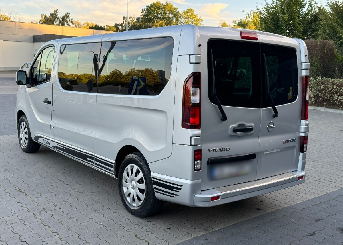 Opel Vivaro 1.6 DCI 145KM 9 osobowy Nawiewy góra dół DOINWESTOWANY Super stan - Универсал: фото 3 Opel Vivaro 1.6 DCI 145KM 9 osobowy Nawiewy góra dół DOINWESTOWANY Super stan - Универсал: фото 3