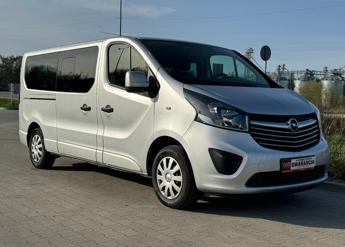 Opel Vivaro 2019 rok 9 osobowy nawiewy tylne Bezwypadkowy Niski przebieg FV23 - Микроавтобус, Пассажирский фургон: фото 1 Opel Vivaro 2019 rok 9 osobowy nawiewy tylne Bezwypadkowy Niski przebieg FV23 - Микроавтобус, Пассажирский фургон: фото 1