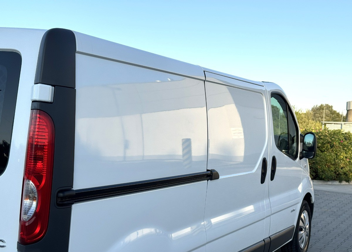 Цельнометаллический фургон Renault Trafic 2.0 DCI 115KM LONG 2012 Rok Klimatyzacja Nawigacja BEZWYPADKOWY: фото 12