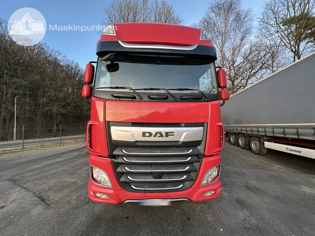 DAF XF 530 - Грузовик-контейнеровоз/ Сменный кузов: фото 4 DAF XF 530 - Грузовик-контейнеровоз/ Сменный кузов: фото 4